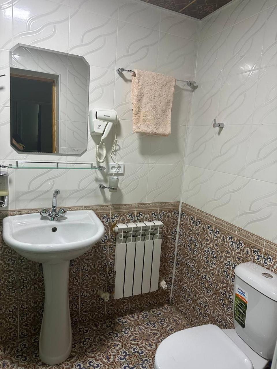 Shukrona Guest House Bukhara Esterno foto