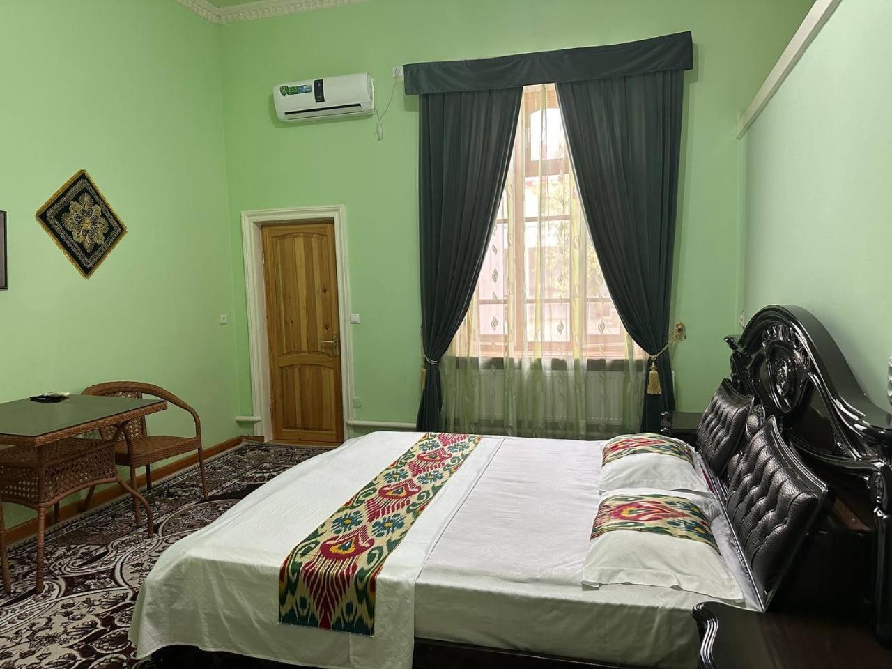 Shukrona Guest House Bukhara Esterno foto